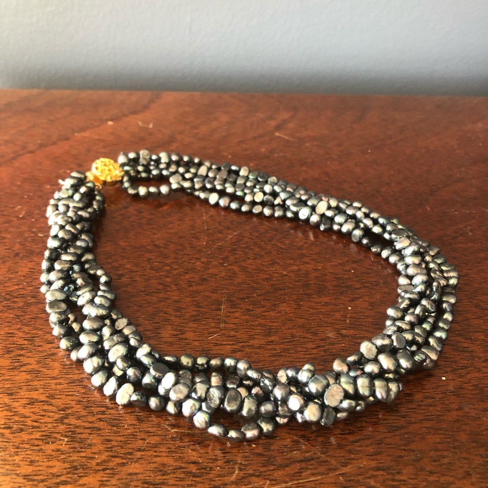 Black pearl necklace